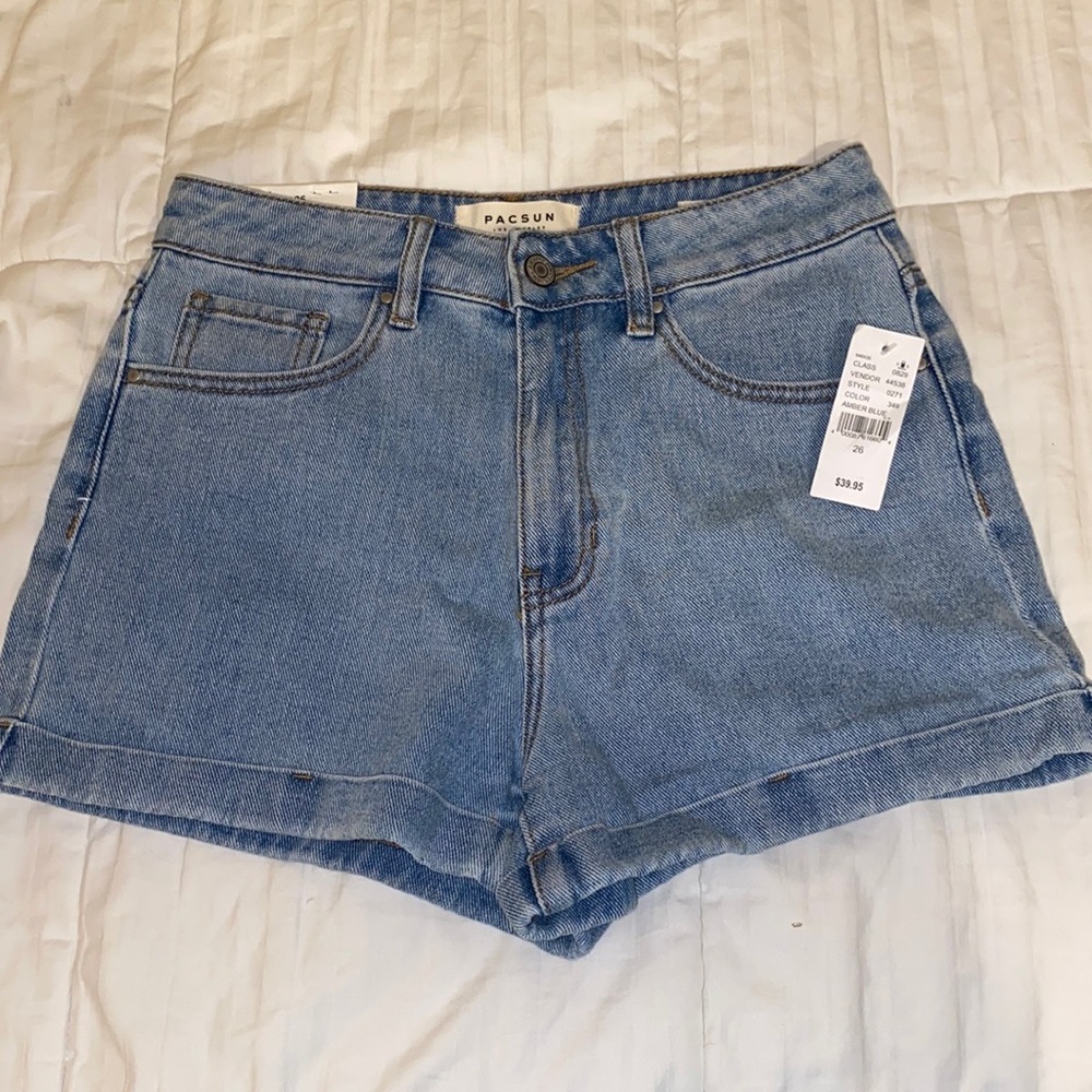 NWT Pacsun size 26 mom short